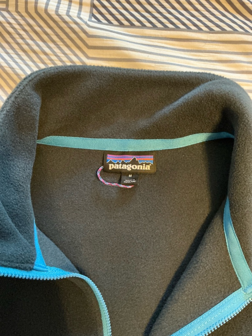 Women’s Patagonia Microdini 1/2 Zip Fleece Pullover, Size M - Picture 2 of 2